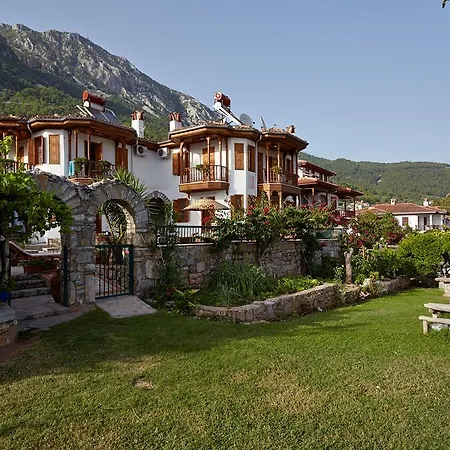 Ξενοδοχείο με διαμερίσματα Vali