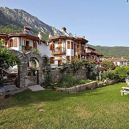 Vali Aparthotel